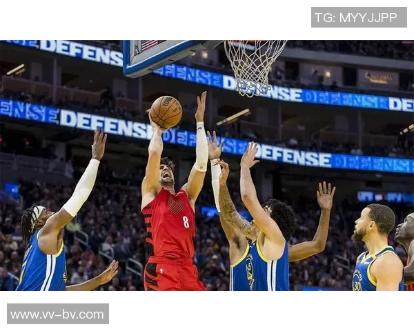 开拓者在半场战报中领先爵士21分阿夫迪亚贡献23分7篮板表现出色