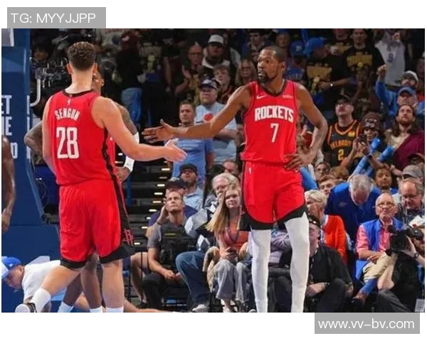 小贾巴里史密斯因脚踝扭伤缺阵火箭明日对阵热火期待新星表现