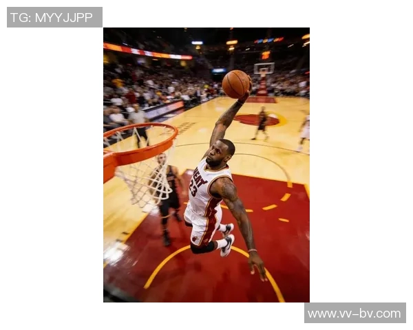 里夫斯再创佳绩以85命中率砍下35分仅次于詹姆斯成为队史传奇 里夫斯再创佳绩以85命中率砍下35分仅次于詹姆斯成为队史传奇